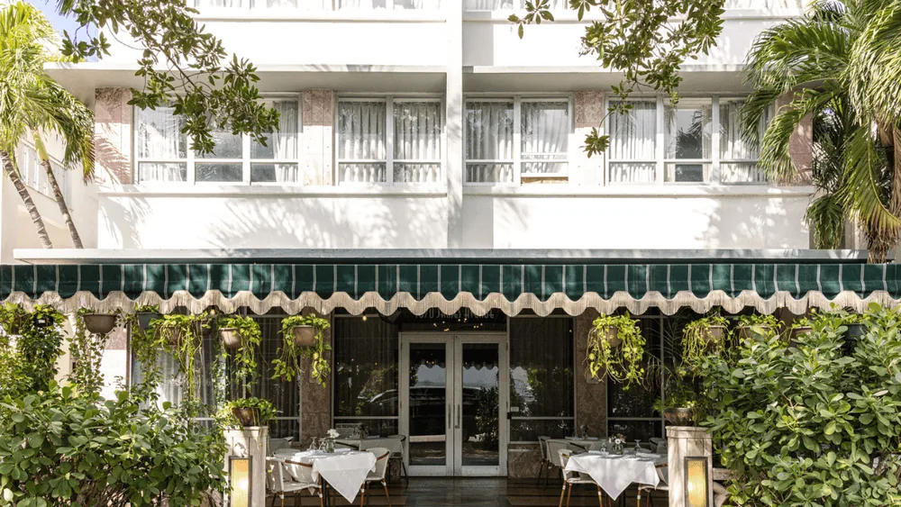 Crest Hotel & Suites