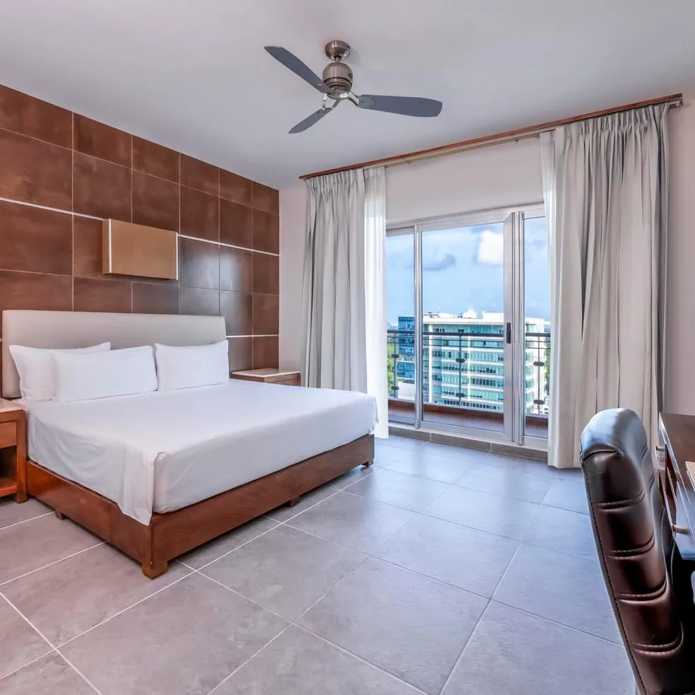 Krystal Urban Cancún & Beach Club