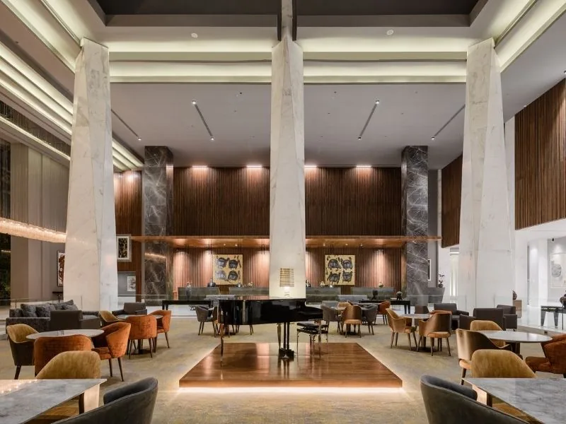 Dusit Thani LakeView Cairo