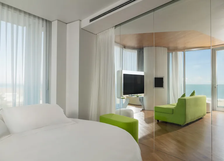i-SUITE Hotel